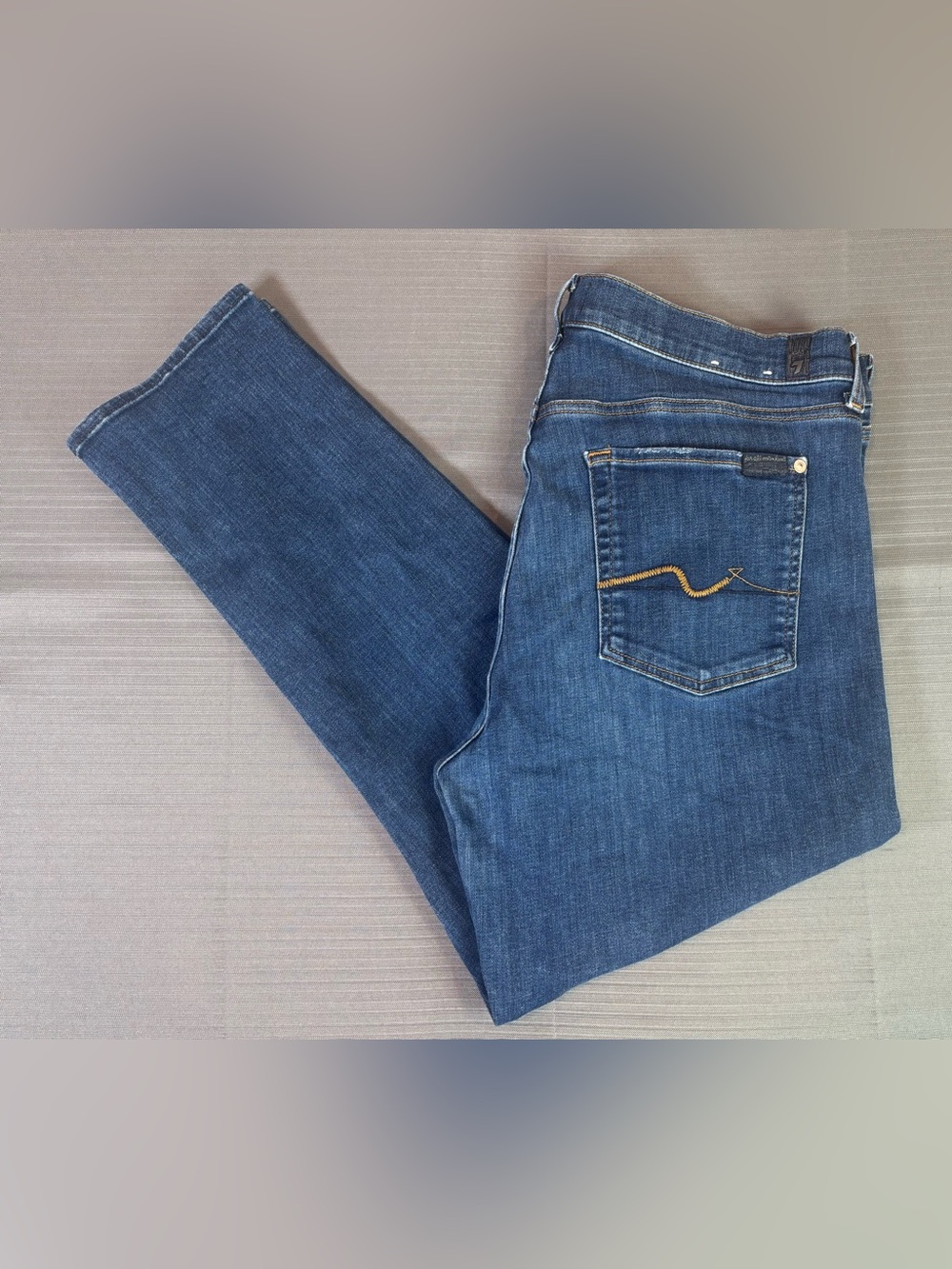 7 For All Mankind Women’s Straight Leg Jeans Size 32 Medium Wash ButtonFly Denim